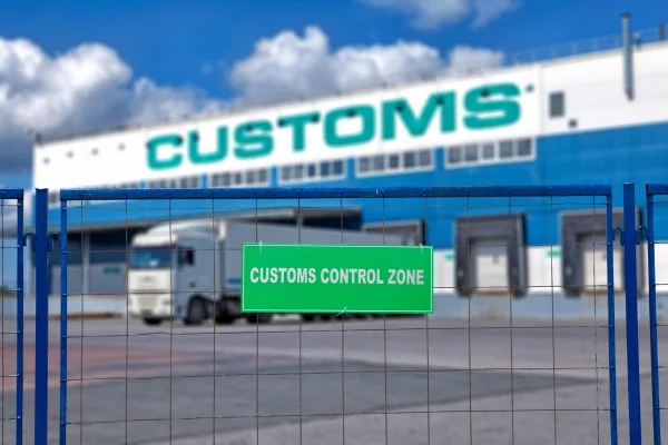 Customs control zone for cargo clearance